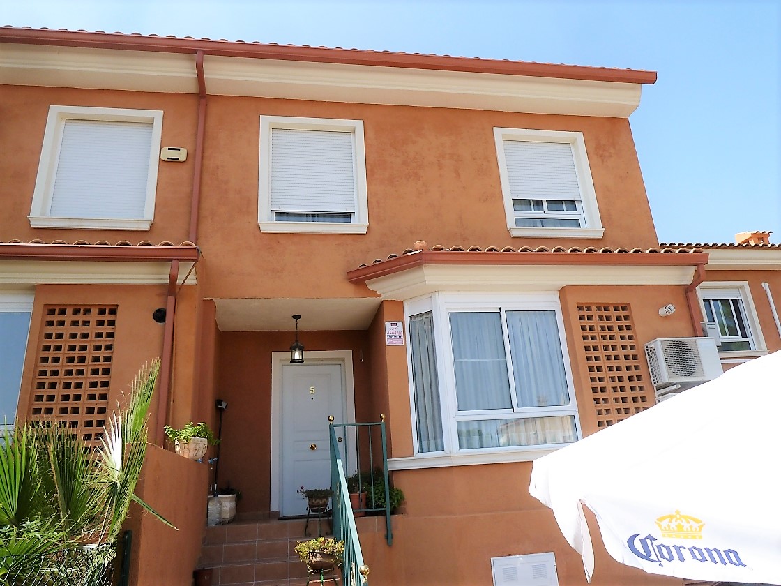 PRECIOSO ADOSADO EN VENTA EN ALFAZ DEL PI