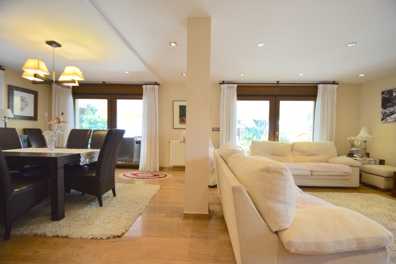 VILLA EN VENTA EN BENIDORM