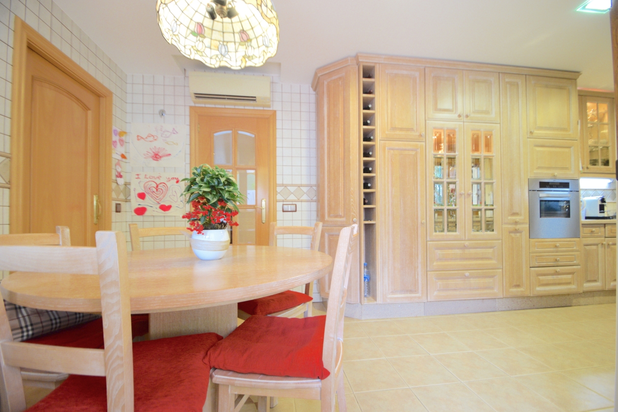 VILLA EN VENTA EN BENIDORM