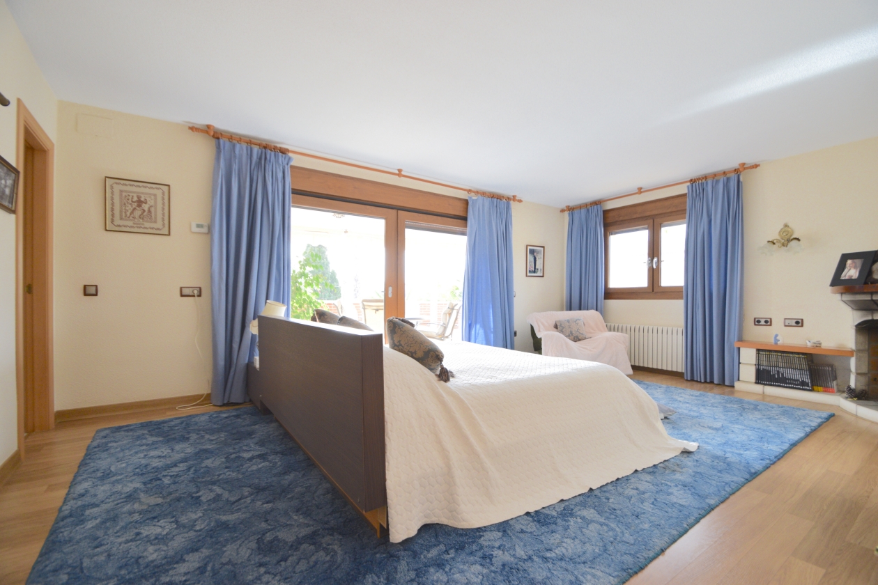 VILLA EN VENTA EN BENIDORM
