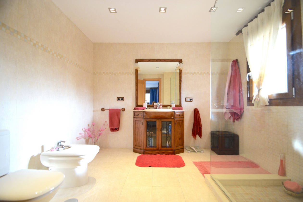 VILLA EN VENTA EN BENIDORM