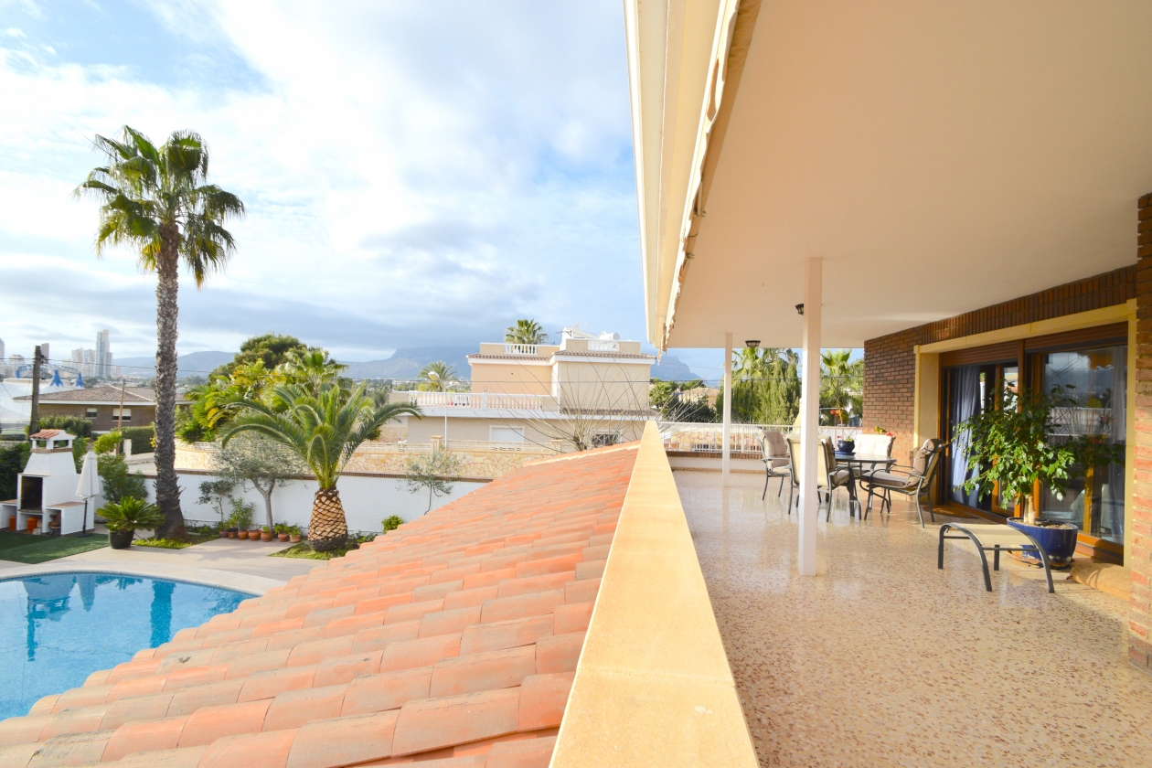 VILLA EN VENTA EN BENIDORM