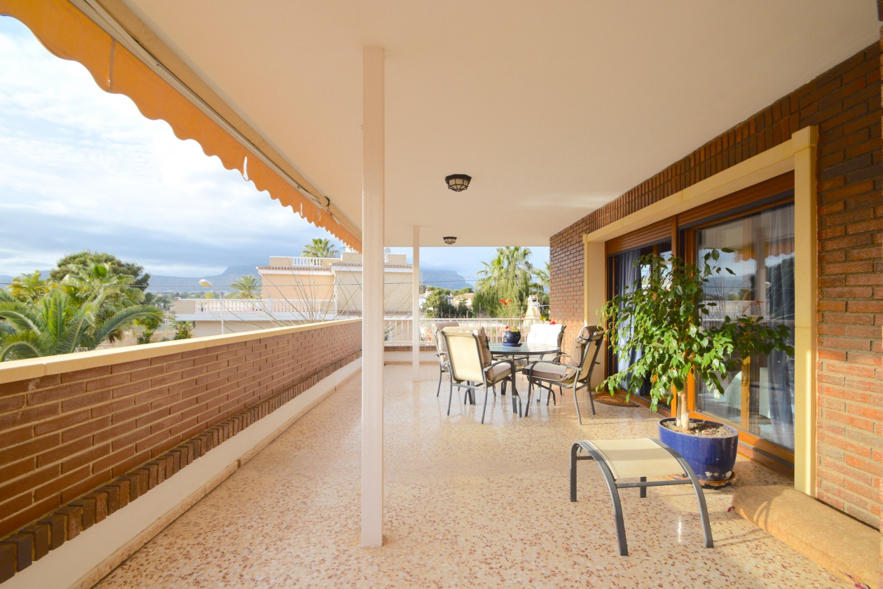 VILLA EN VENTA EN BENIDORM