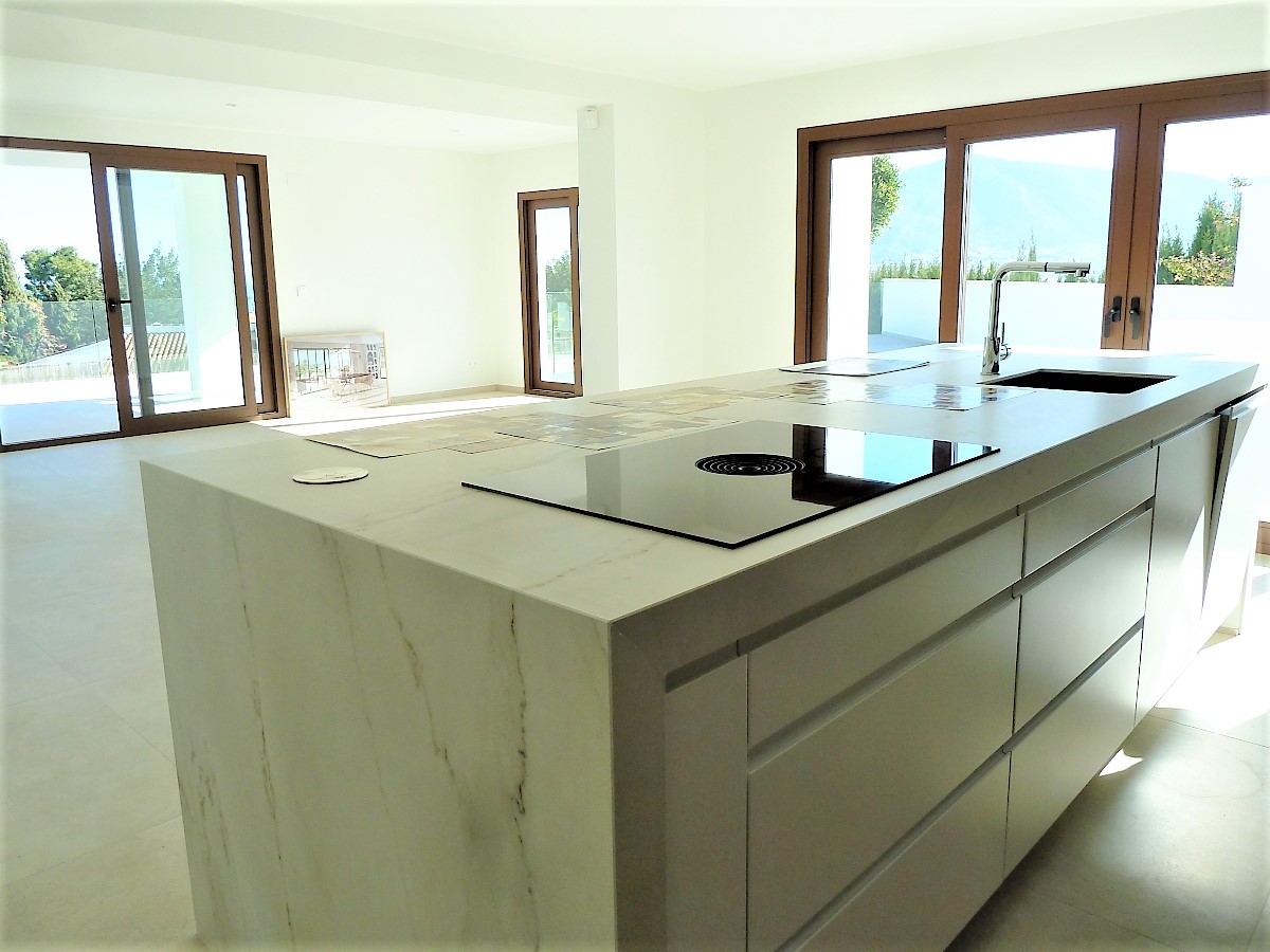 Spacious and modern villa for sale in the Planet -Altea