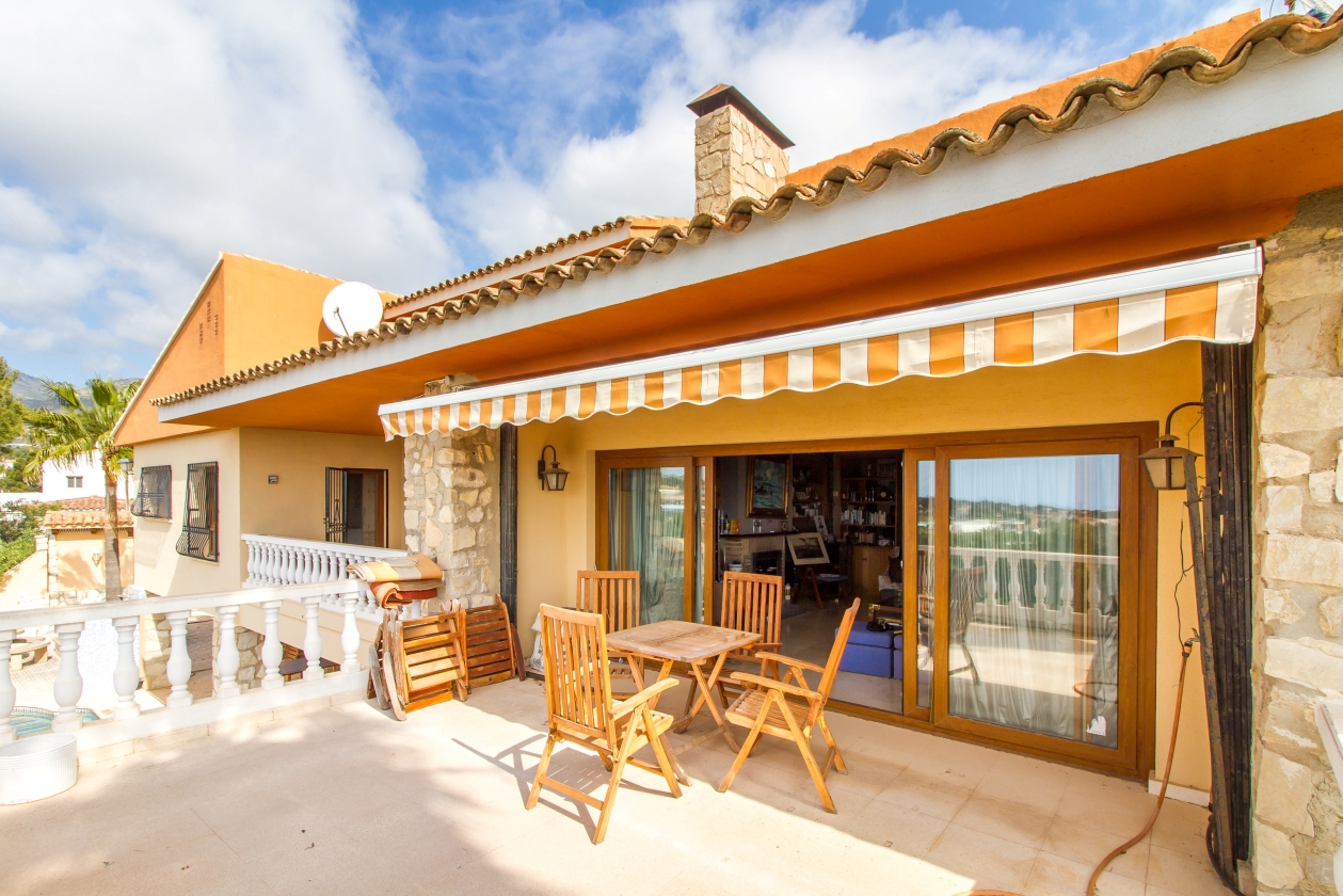 GRAN VILLA EN VENTA EN LA NUCIA
