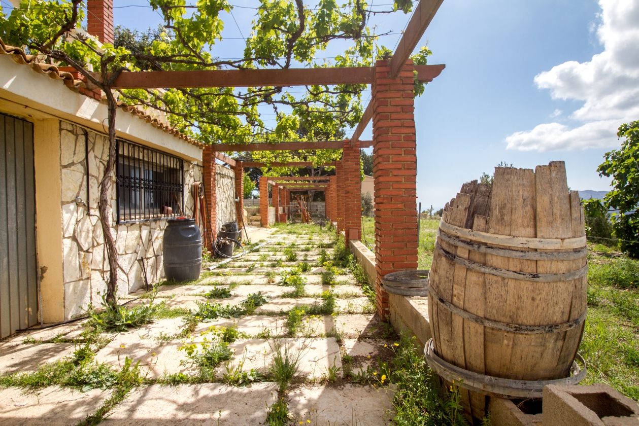 GRAN VILLA EN VENTA EN LA NUCIA