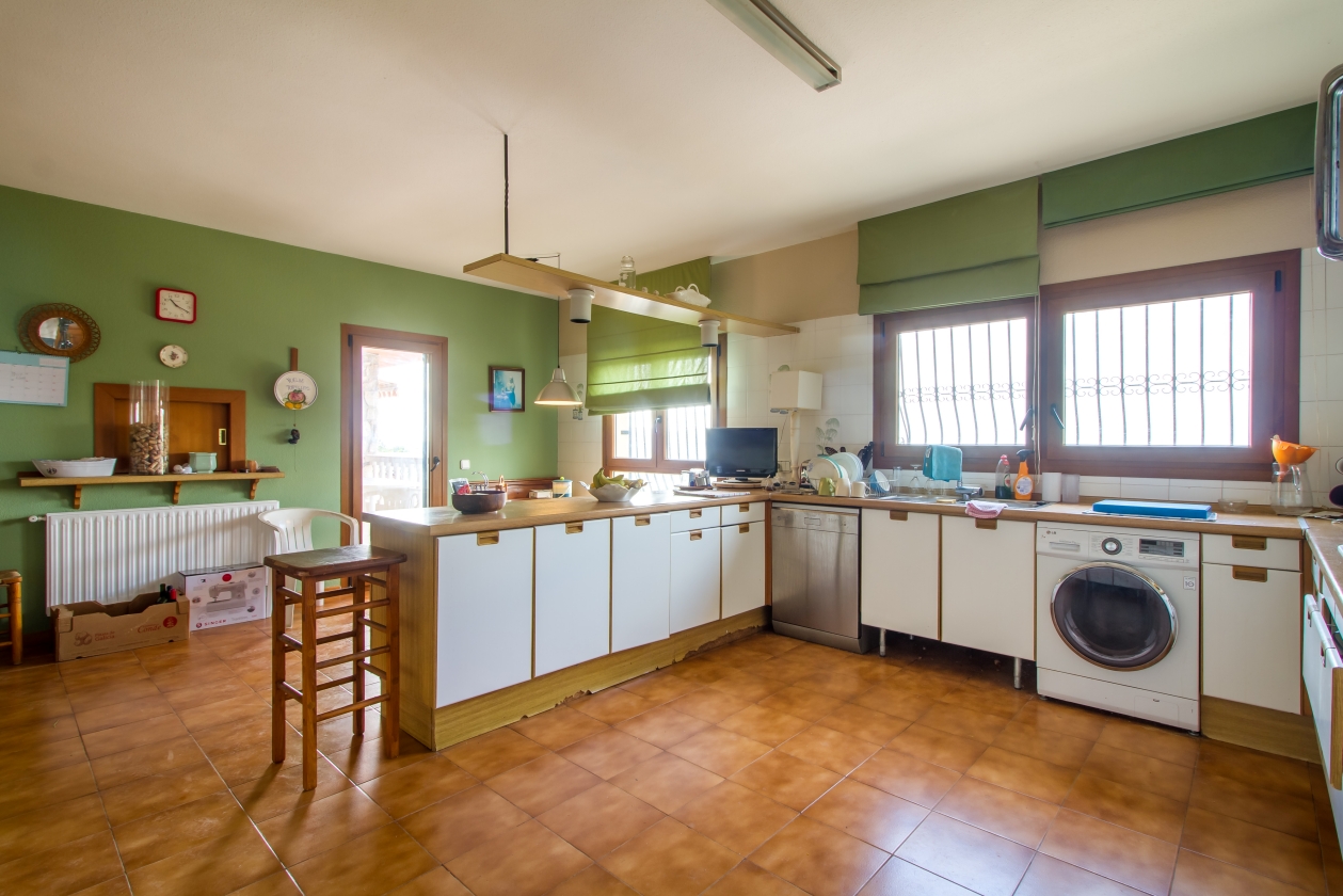 GRAN VILLA EN VENTA EN LA NUCIA