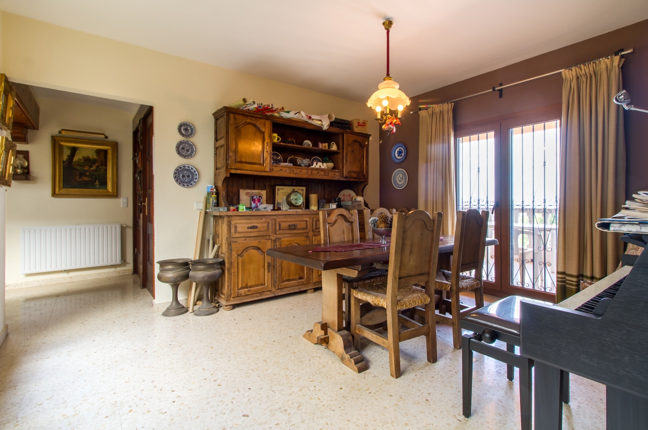 GRAN VILLA EN VENTA EN LA NUCIA