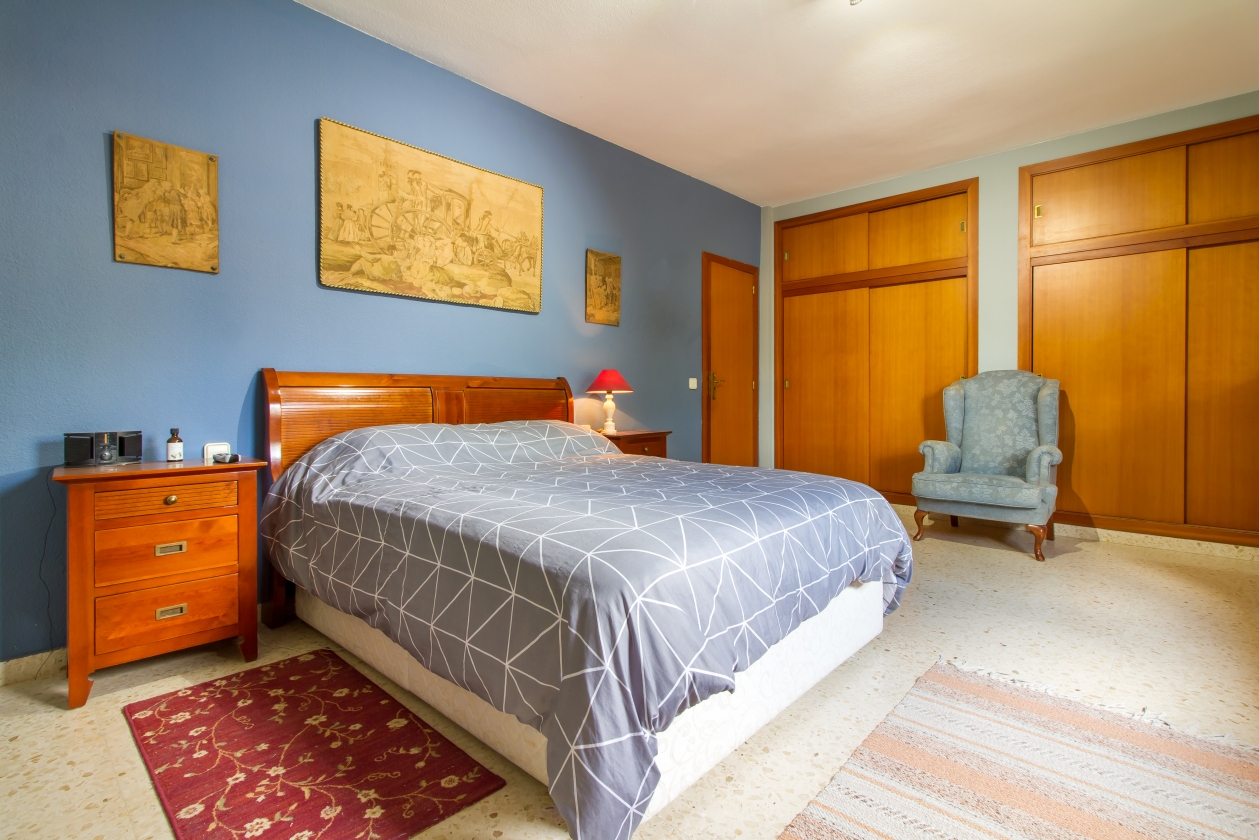 GRAN VILLA EN VENTA EN LA NUCIA