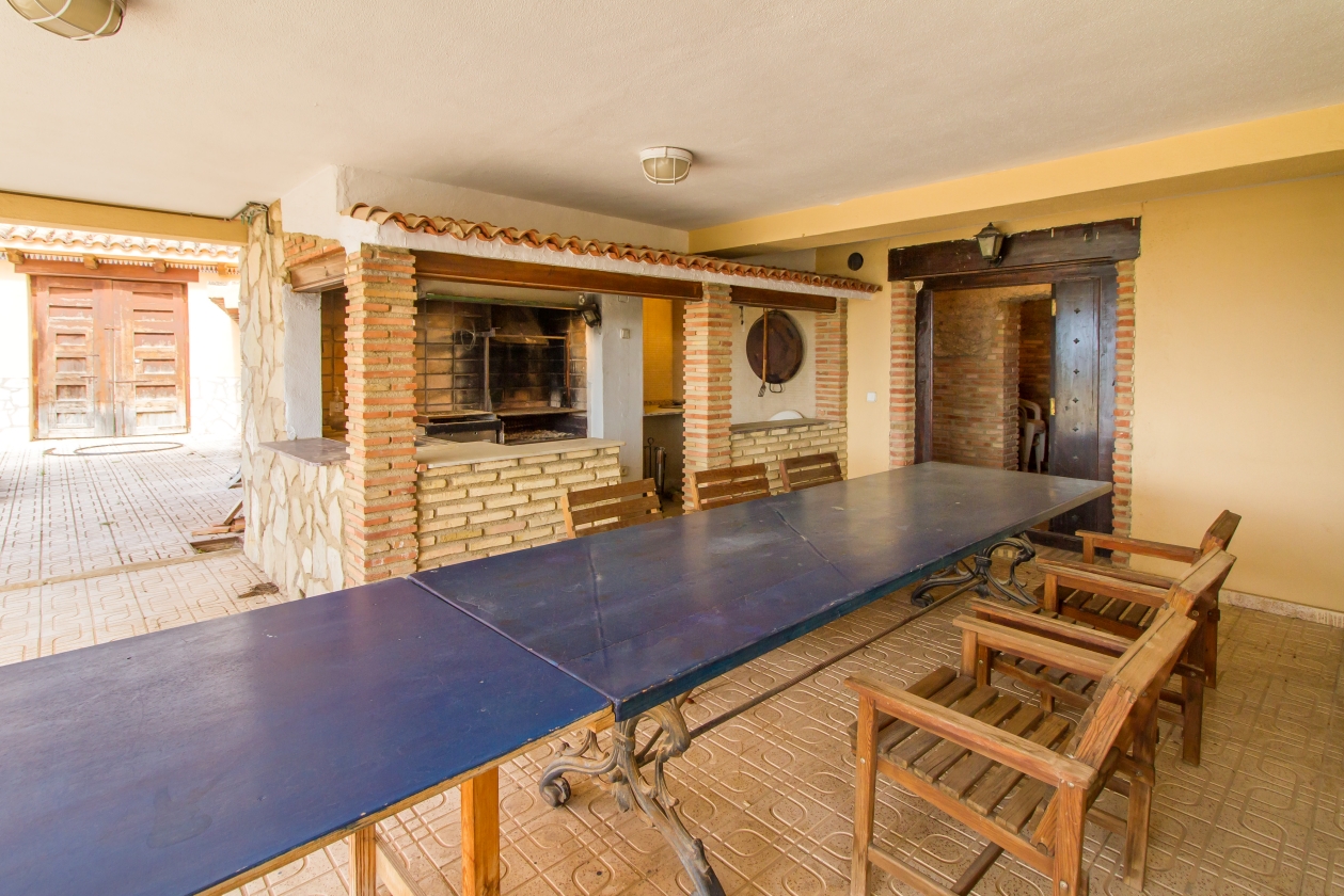 GRAN VILLA EN VENTA EN LA NUCIA