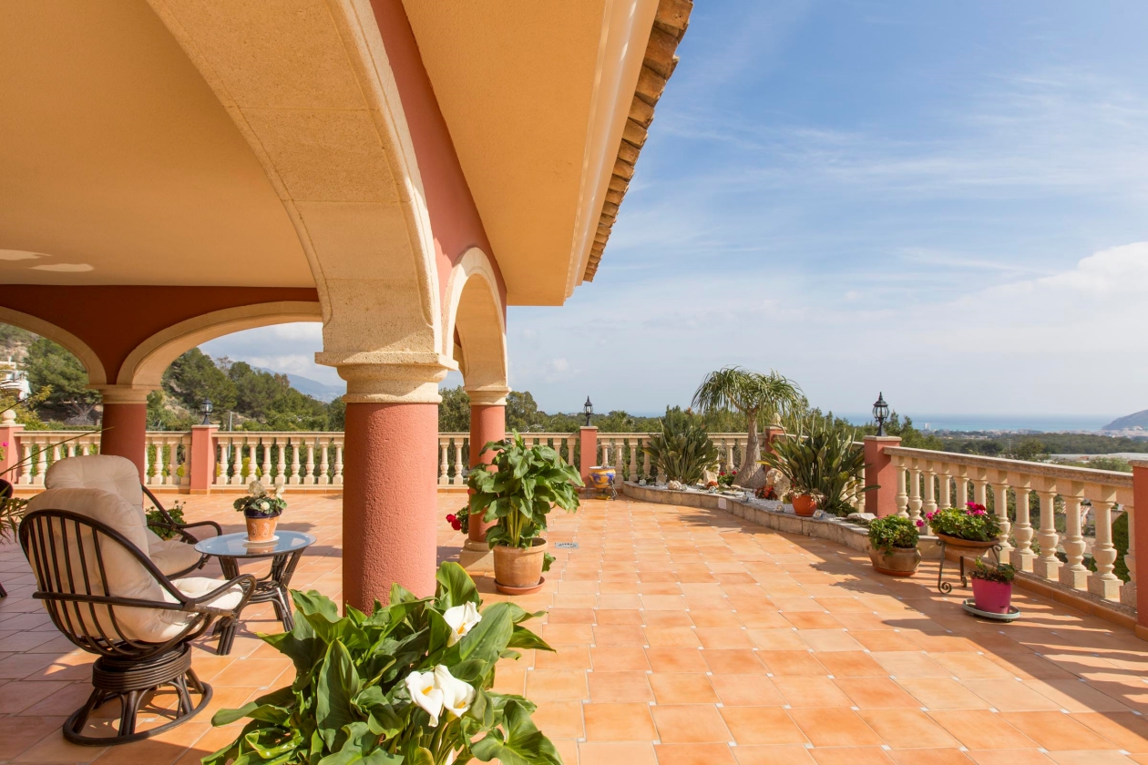 CHALET DE LUJO EN VENTA EN ALFAZ DEL PI