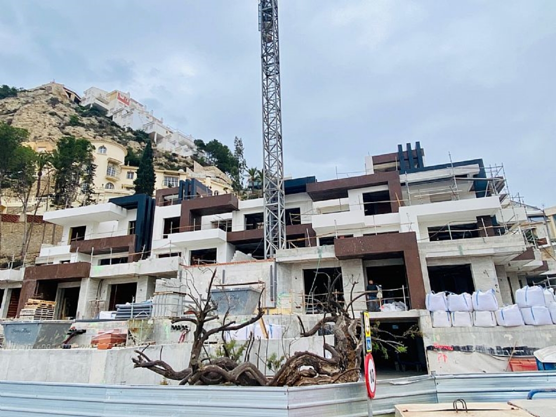 PROYECTO DE APARTAMENTOS EN  VENTA EN 1ra LINEA EN BENIDORM