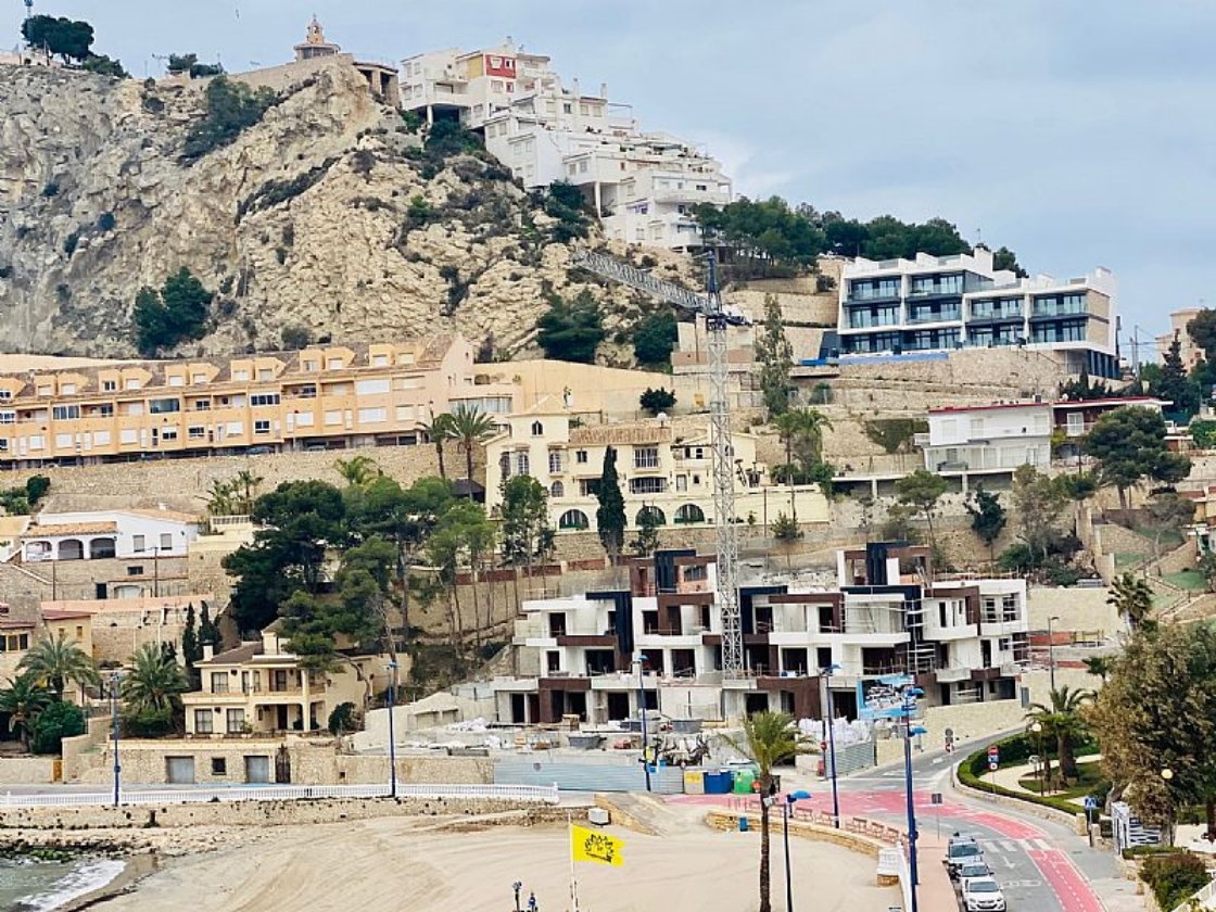 PROYECTO DE APARTAMENTOS EN  VENTA EN 1ra LINEA EN BENIDORM