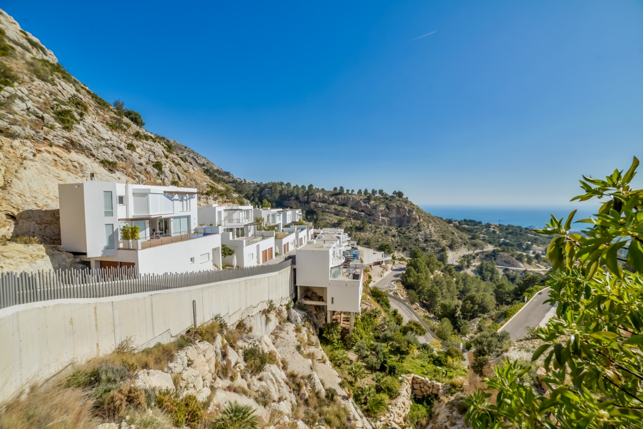 MODERNA VILLA BIEN UBICADA EN VENTA EN ALTEA