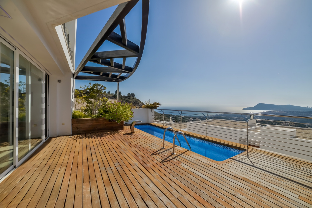 MODERNA VILLA BIEN UBICADA EN VENTA EN ALTEA