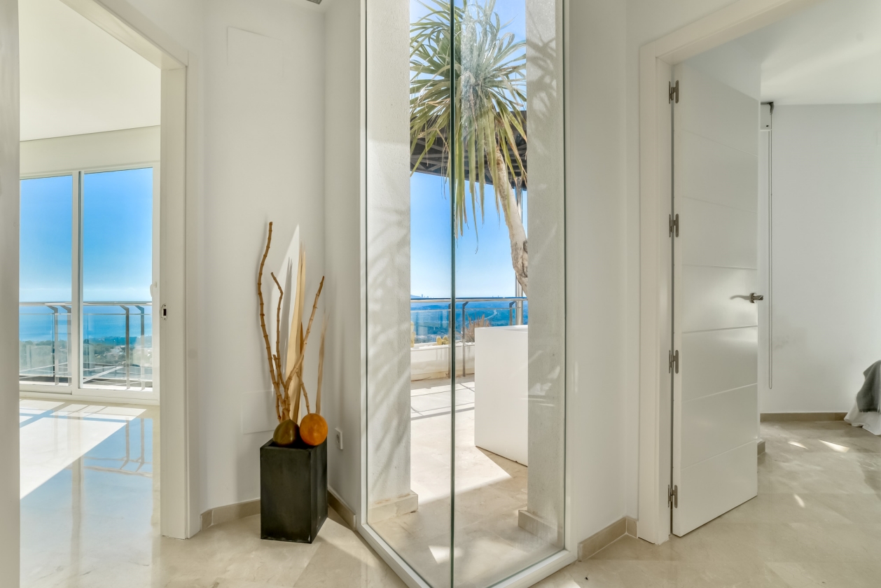 MODERNA VILLA BIEN UBICADA EN VENTA EN ALTEA