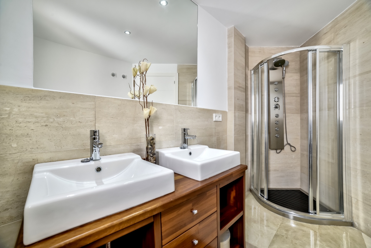 MODERNA VILLA BIEN UBICADA EN VENTA EN ALTEA
