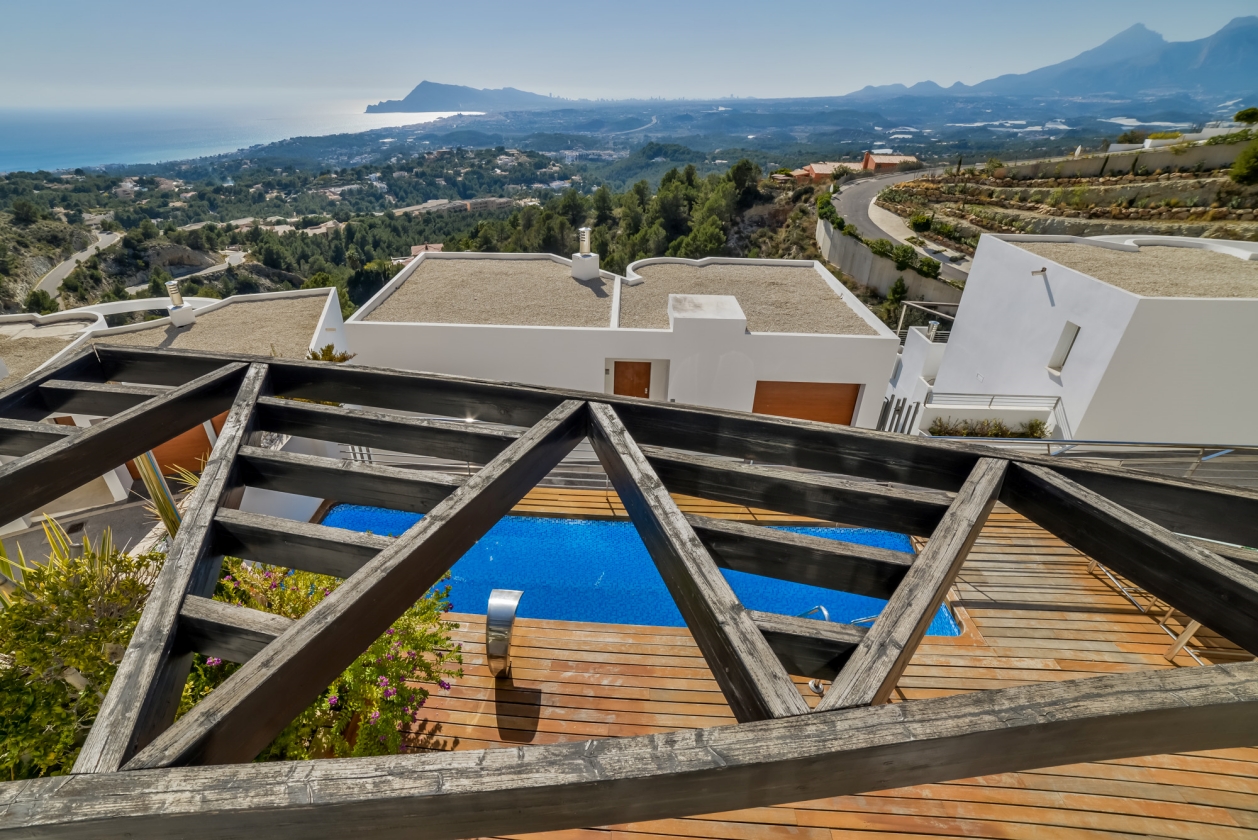 MODERNA VILLA BIEN UBICADA EN VENTA EN ALTEA