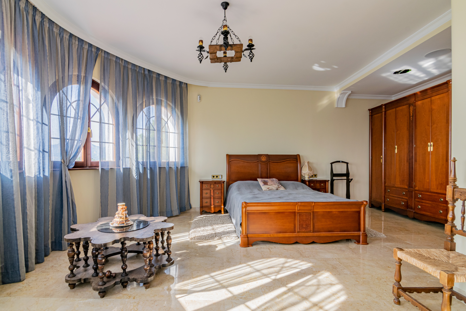 GRANDE VILLA À VENDRE À ALTEA LA VELLA