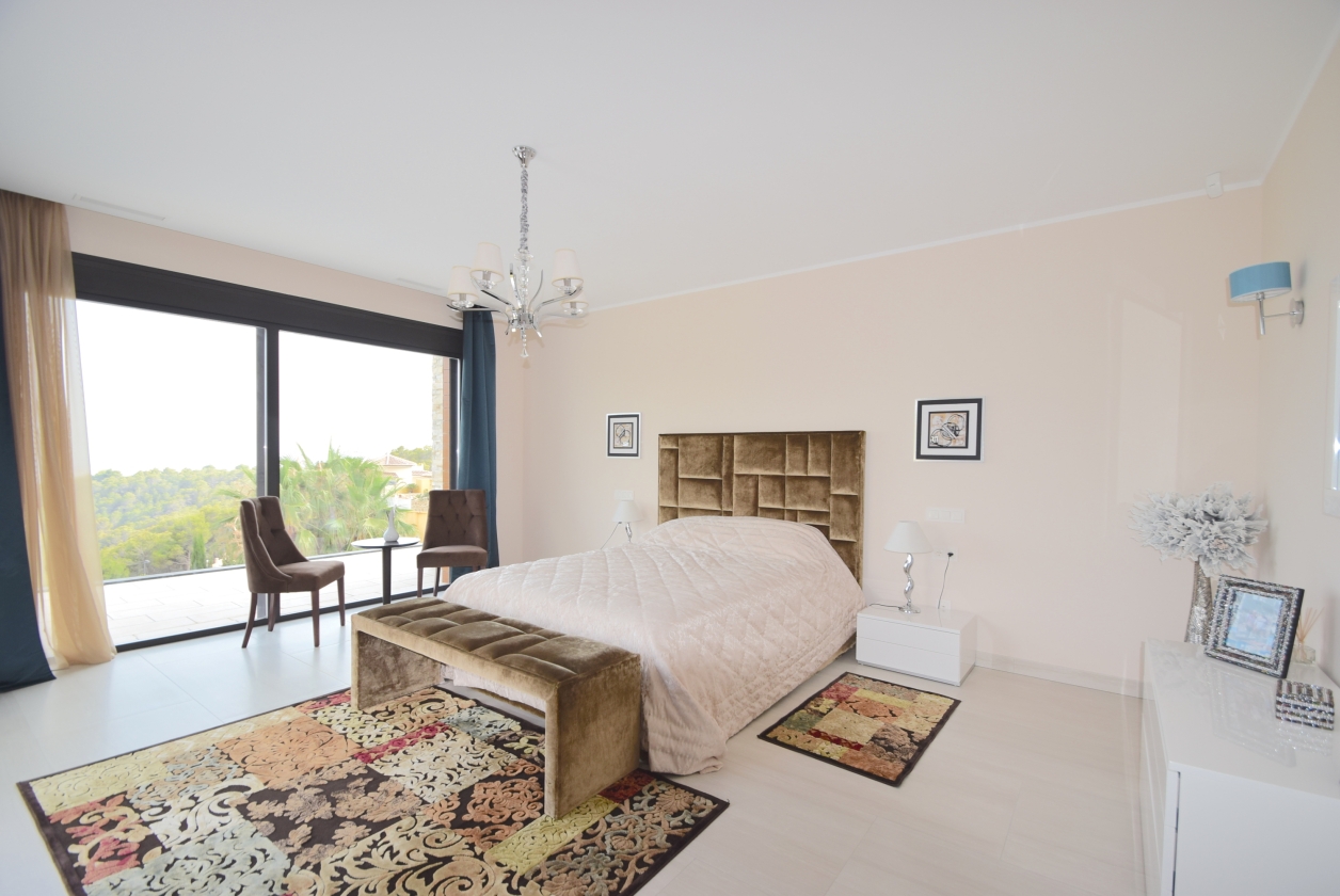 VILLA DE LUJO CON VISTAS PANORAMICAS MAR Y MONTAÑA EN ALTEA
