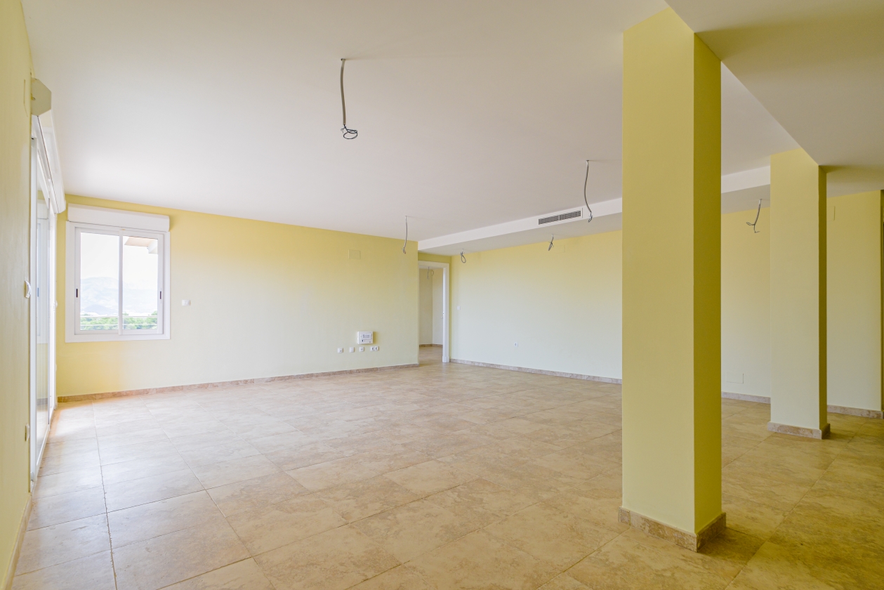 GRAN APARTAMENTO CON VISTAS AL MAR  EN VENTA EN ALTEA
