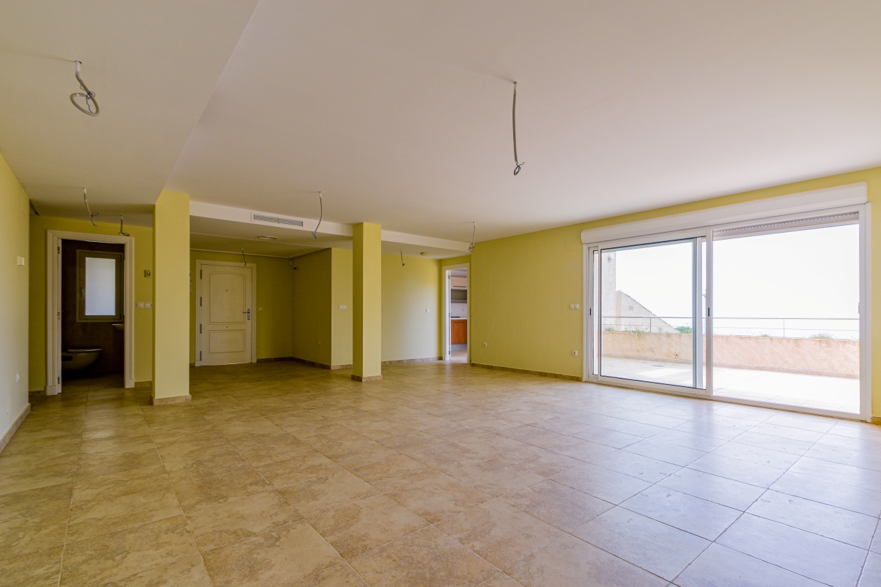 GRAN APARTAMENTO CON VISTAS AL MAR  EN VENTA EN ALTEA