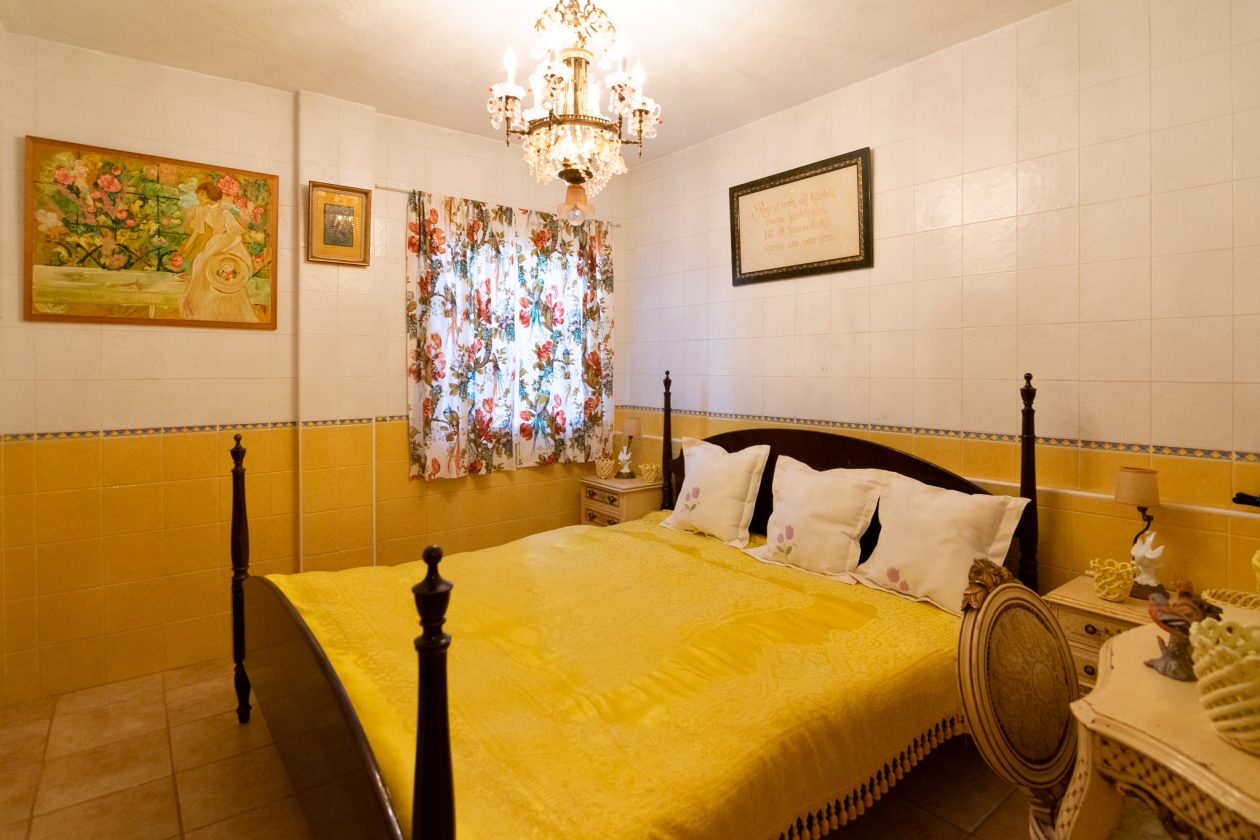VILLA MIT PERFEKTER AUSSICHT ZUM VERKAUF IN LA NUCIA