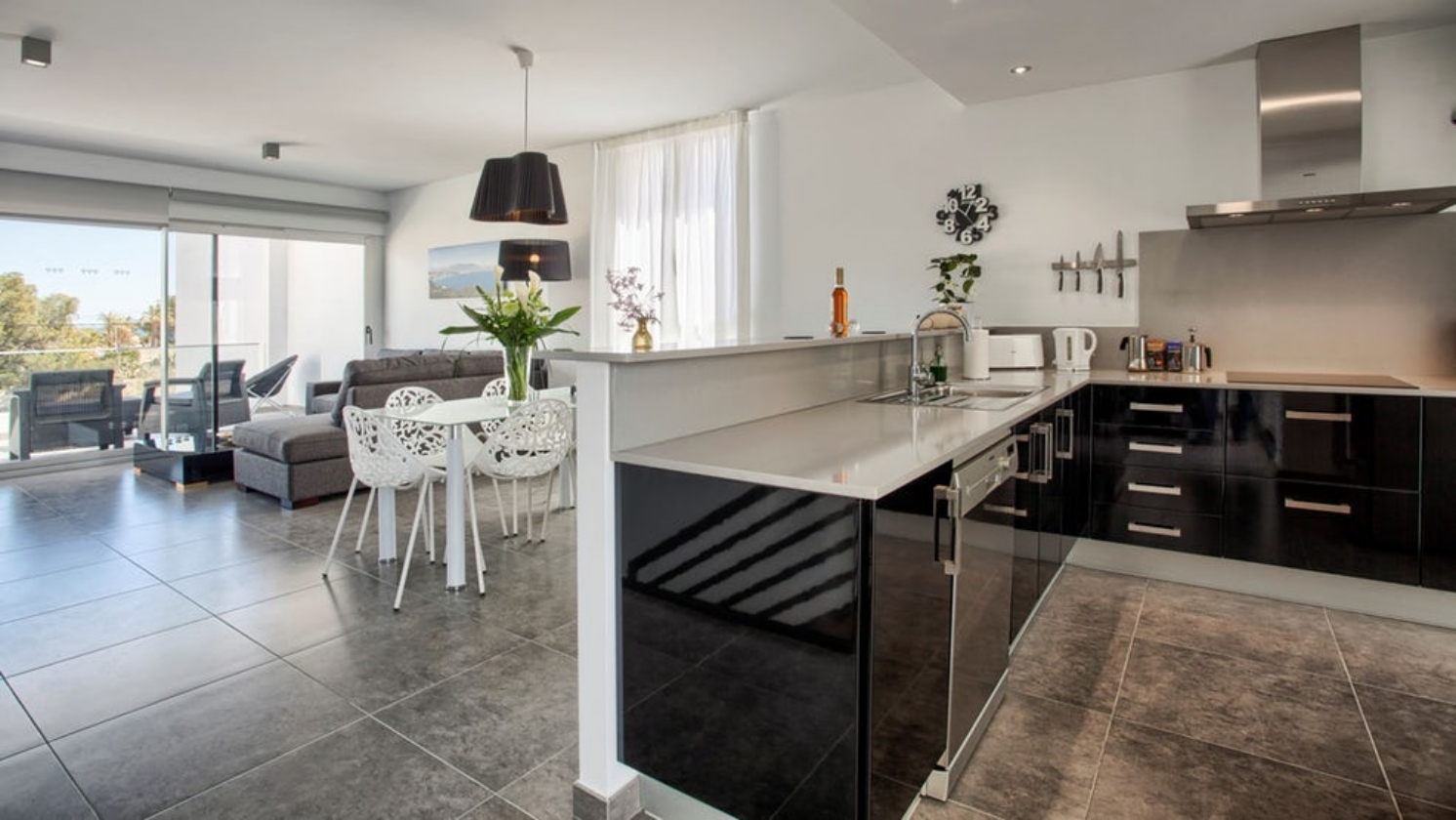 GRAN VILLA PAREADA EN VENTA EN ALBIR