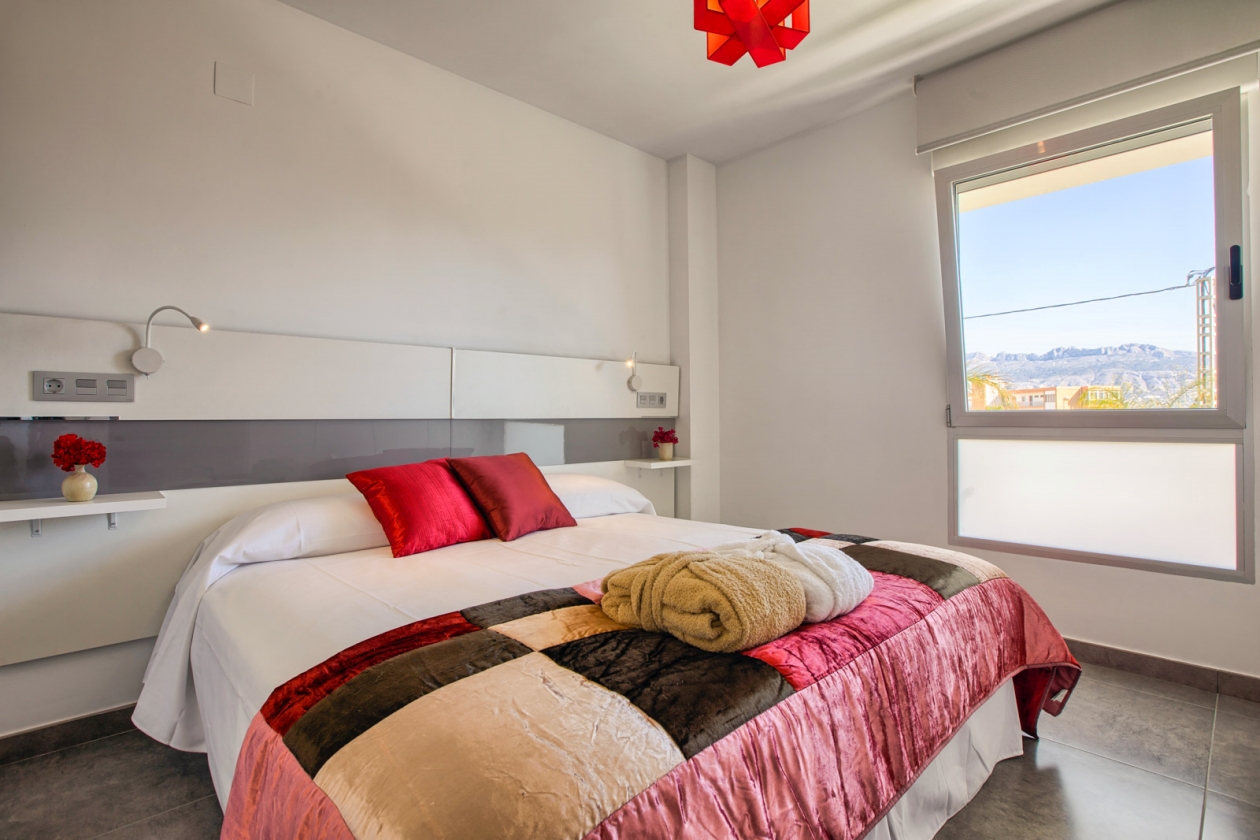 GRAN VILLA PAREADA EN VENTA EN ALBIR
