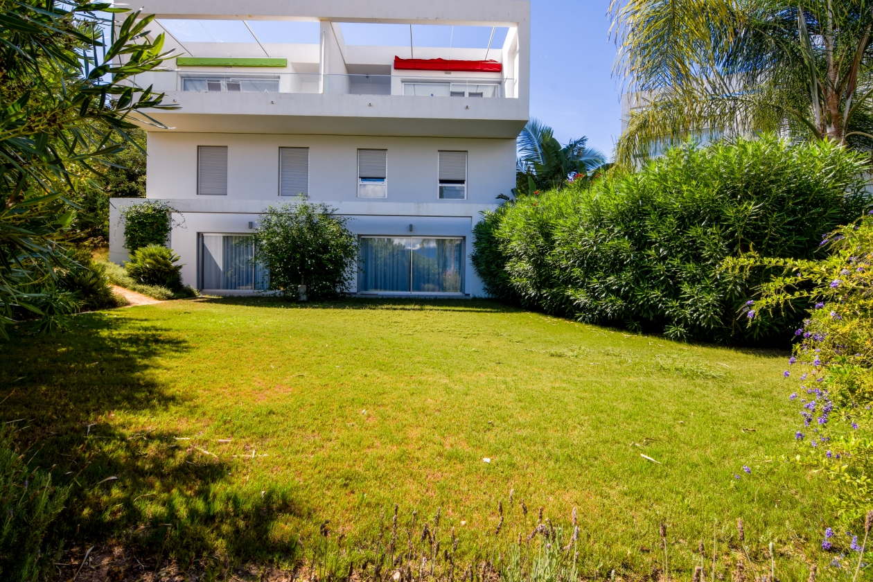 GRAN VILLA PAREADA EN VENTA EN ALBIR
