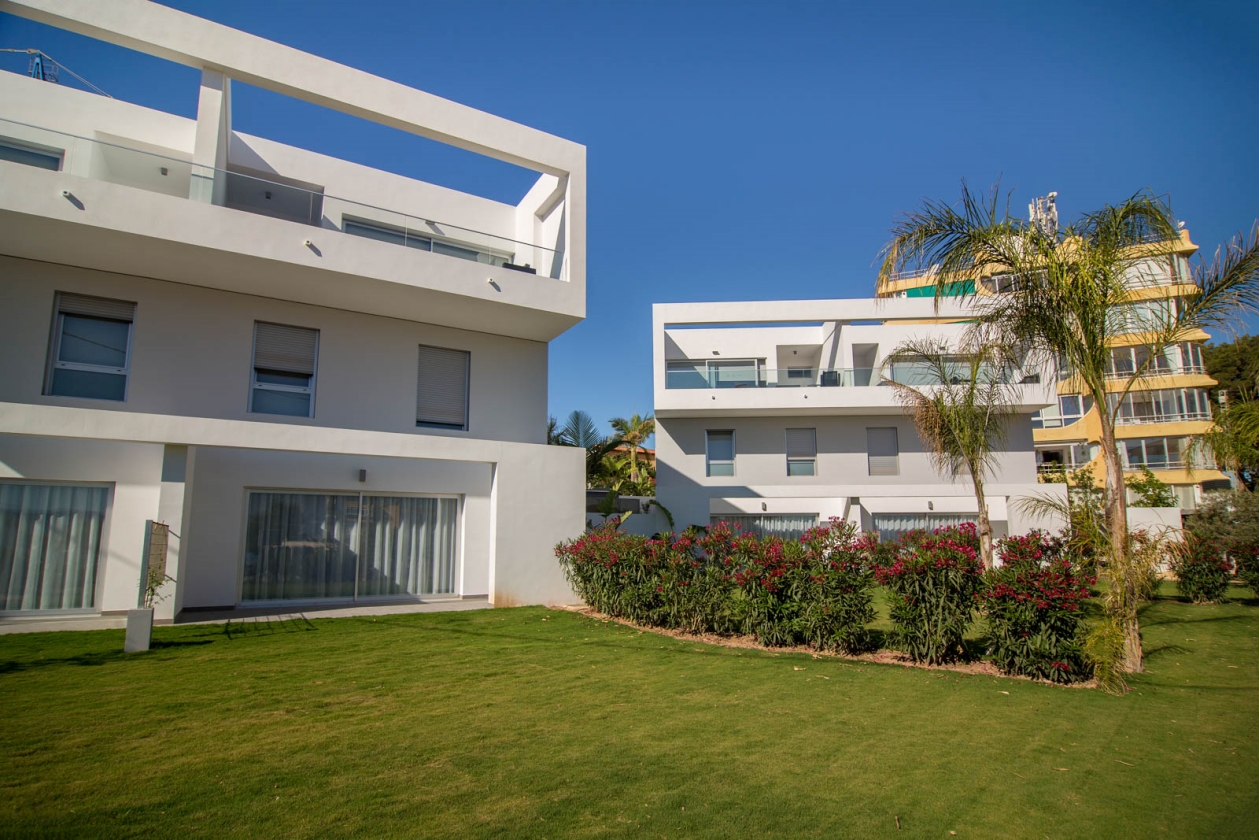 GRAN VILLA PAREADA EN VENTA EN ALBIR