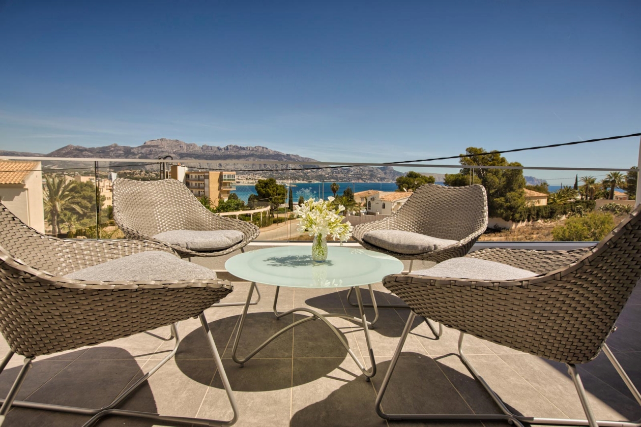 GRAN VILLA PAREADA EN VENTA EN ALBIR