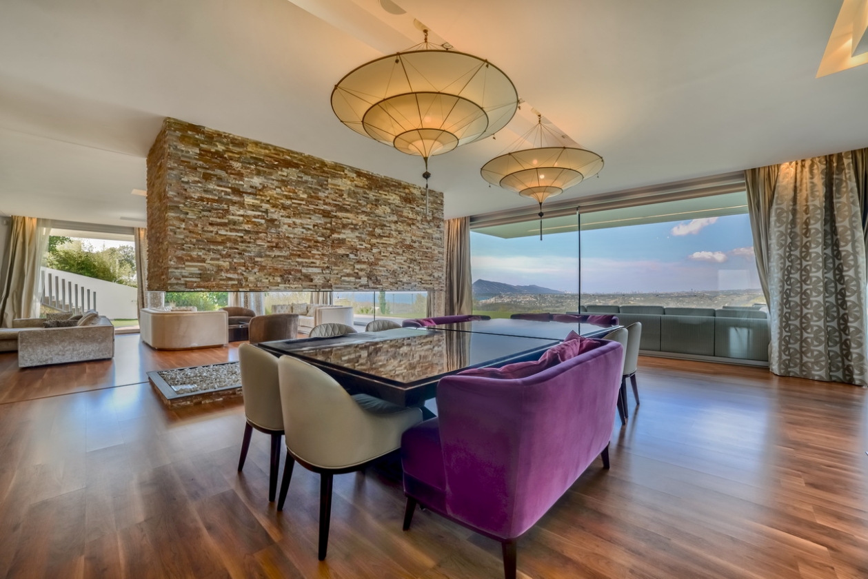 BESONDERE VILLA ZUM VERKAUF IN ALTEA