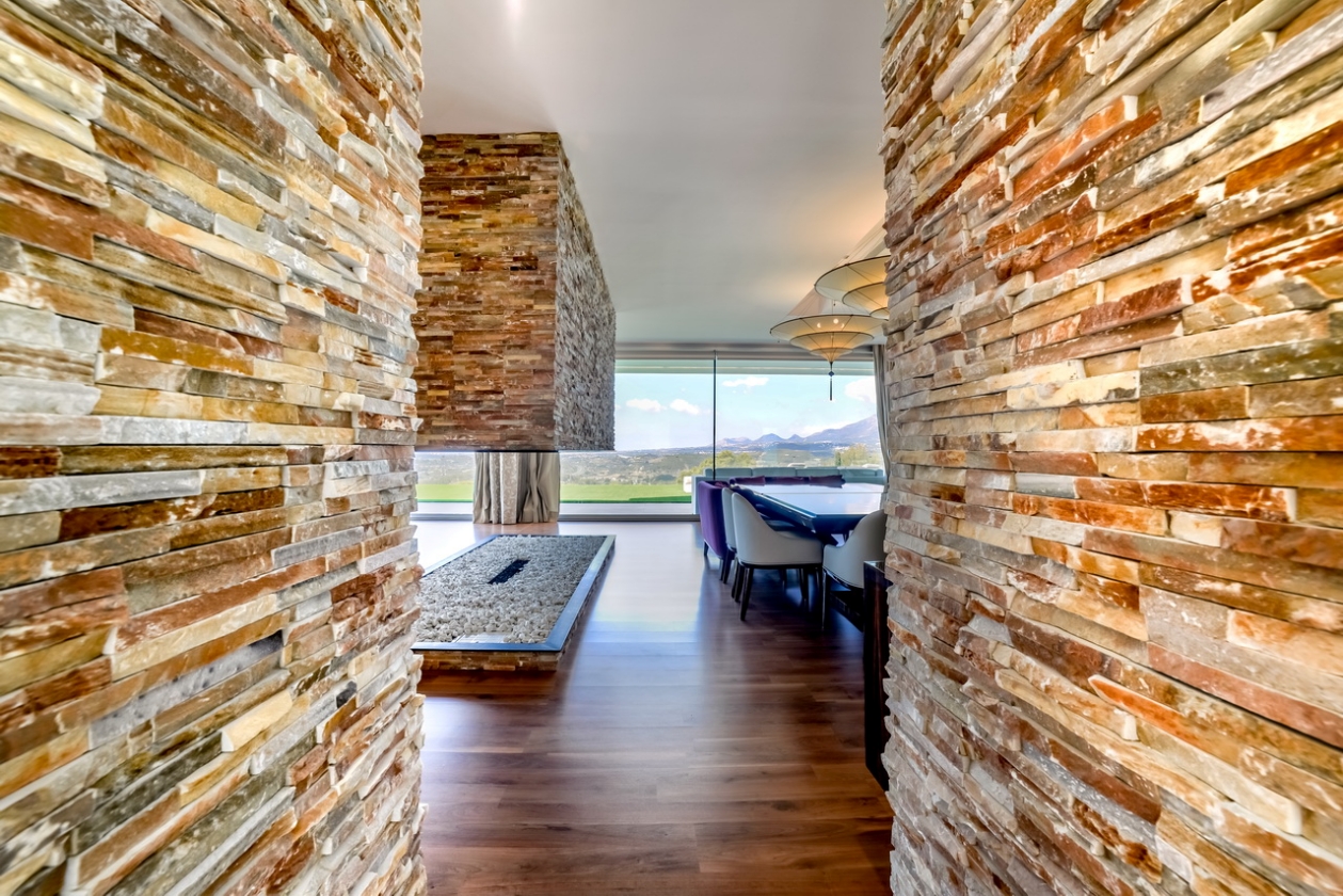 BESONDERE VILLA ZUM VERKAUF IN ALTEA