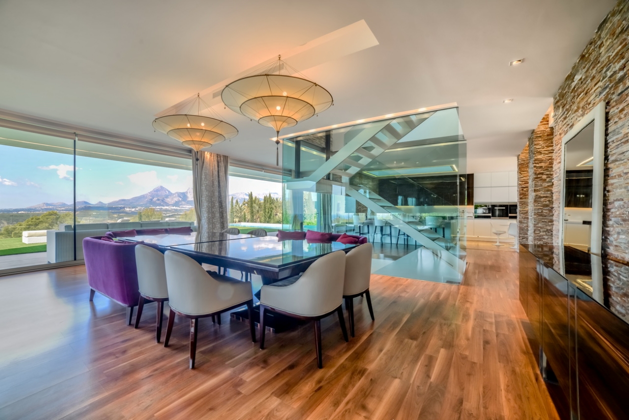 BESONDERE VILLA ZUM VERKAUF IN ALTEA