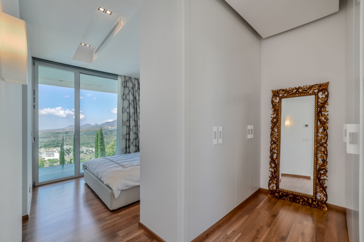 BESONDERE VILLA ZUM VERKAUF IN ALTEA