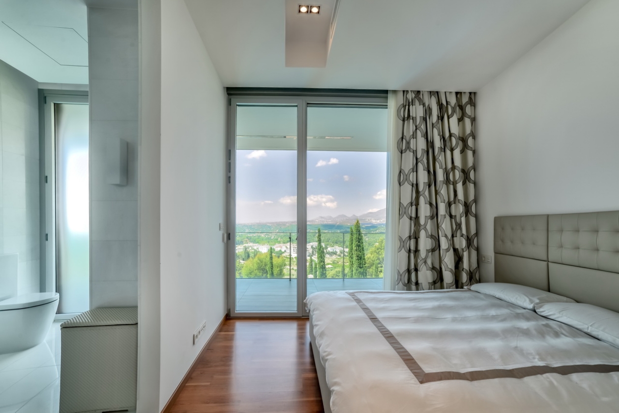 BESONDERE VILLA ZUM VERKAUF IN ALTEA