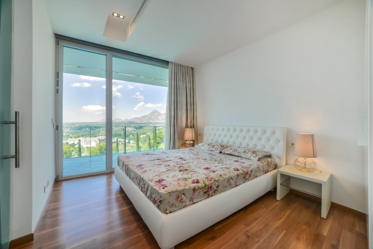 BESONDERE VILLA ZUM VERKAUF IN ALTEA
