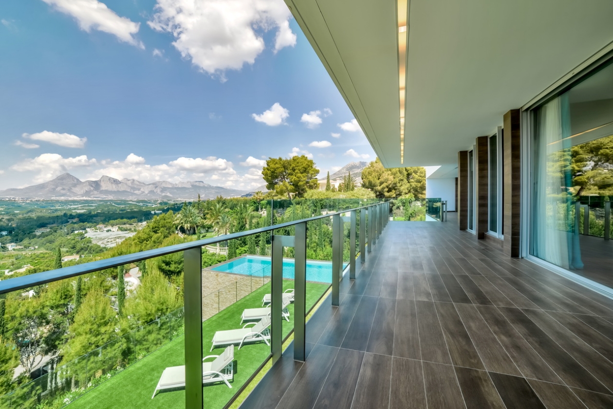 BESONDERE VILLA ZUM VERKAUF IN ALTEA