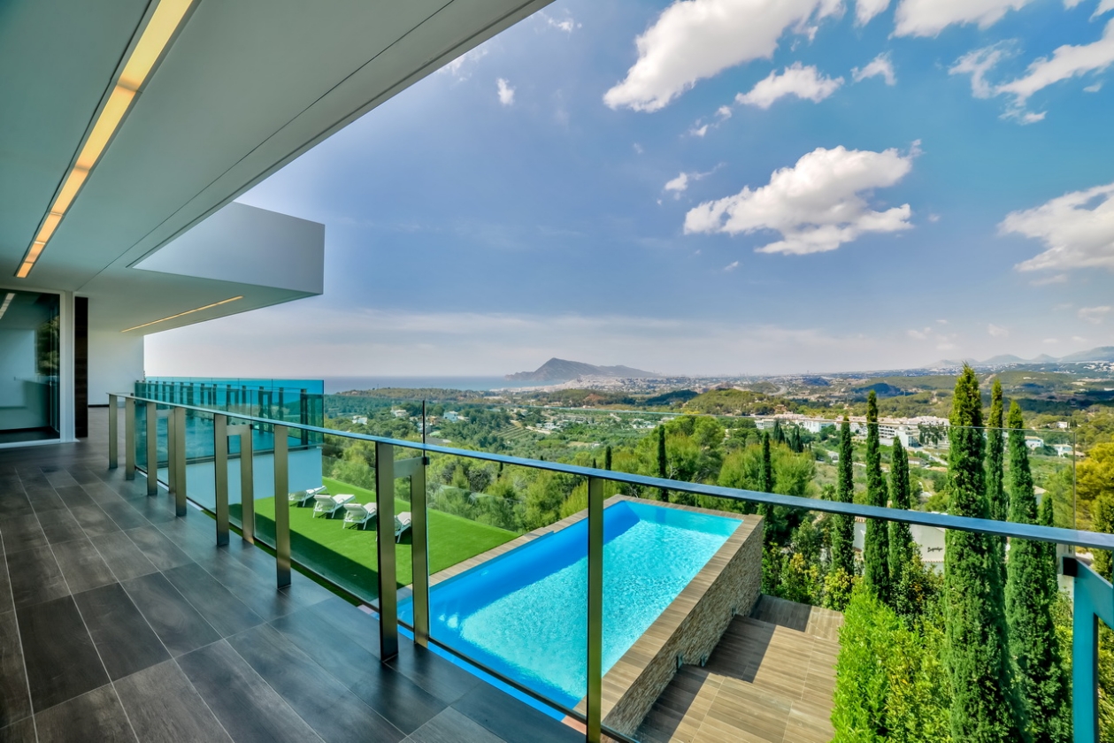 BESONDERE VILLA ZUM VERKAUF IN ALTEA