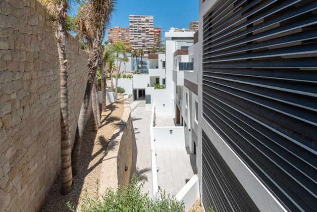 PROYECTO DE APARTAMENTOS EN  VENTA EN 1ra LINEA EN BENIDORM
