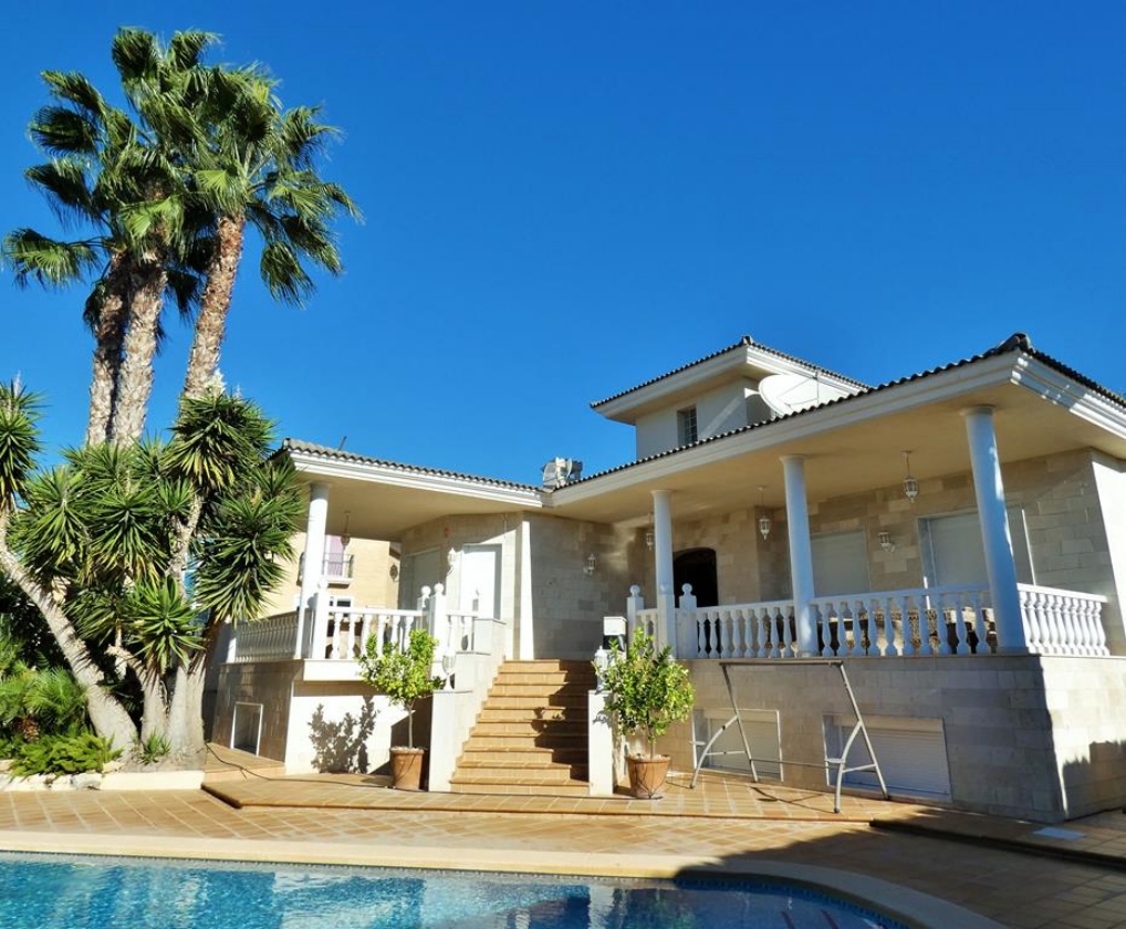 Gran chalet independiente de lujo en venta en Alfaz del Pi