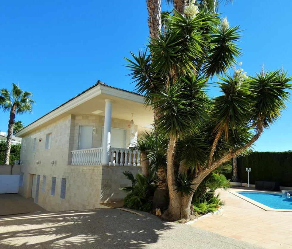 Large luxury detached villa for sale in Alfaz del Pi