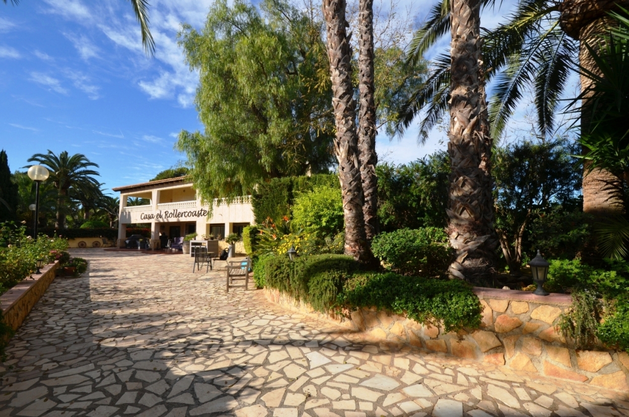 Hermosa Villa Rustica  en venta en Alfaz del pi