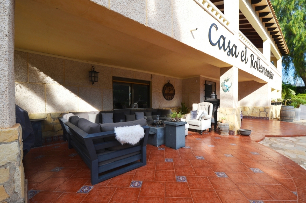 Hermosa Villa Rustica  en venta en Alfaz del pi