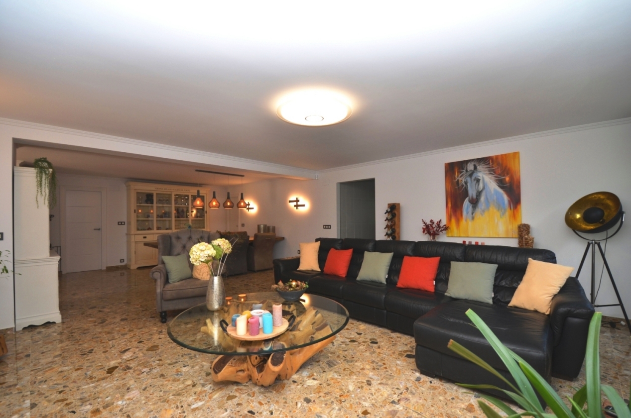 Hermosa Villa Rustica  en venta en Alfaz del pi