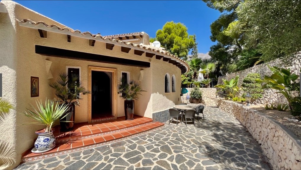 GRANDE VILLA MÉDITERRANÉENNE À VENDRE À ALTEA