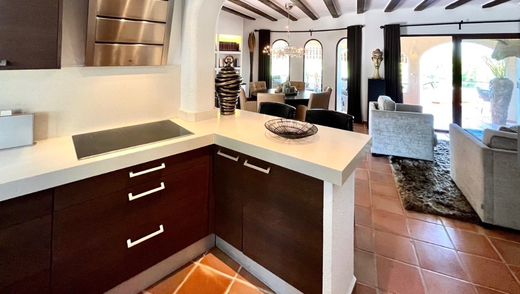 GRANDE VILLA MÉDITERRANÉENNE À VENDRE À ALTEA