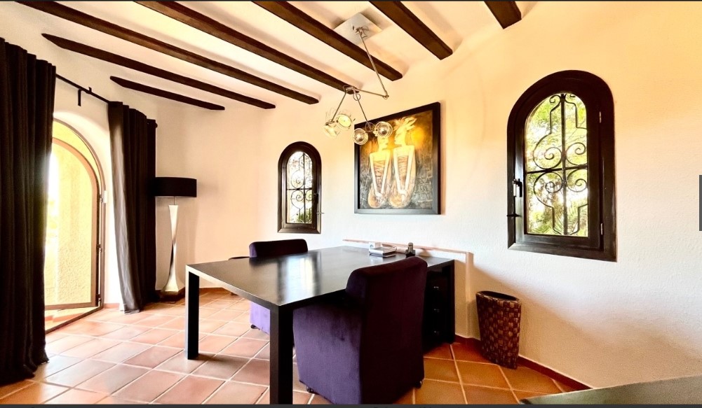 GRANDE VILLA MÉDITERRANÉENNE À VENDRE À ALTEA