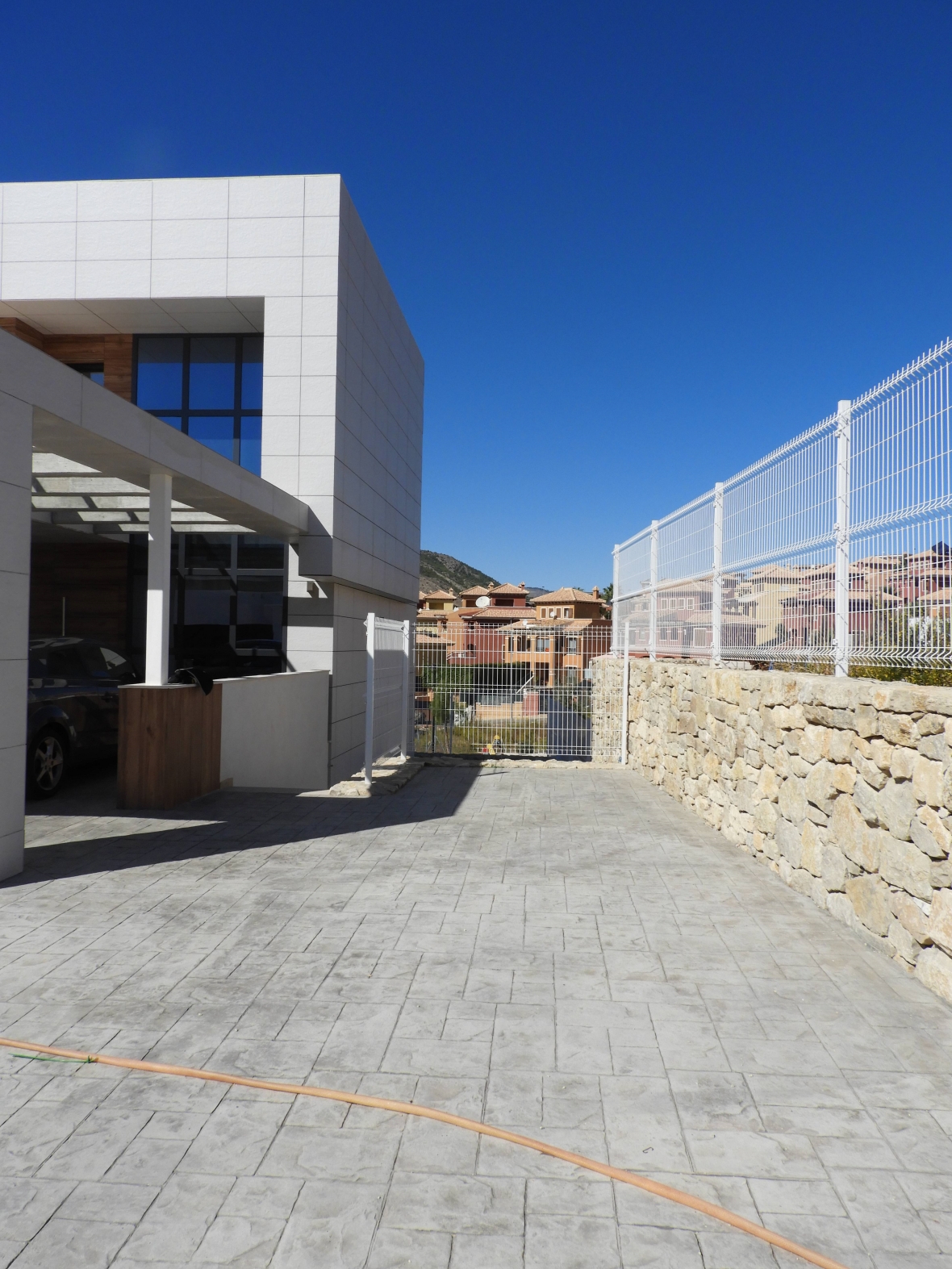 VILLA MODERNA EN VENTA EN FINESTRAT